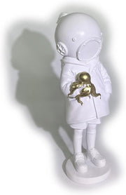 Deep Sea Diver Meets Banksy Girl Art Sculpture – Quirksy