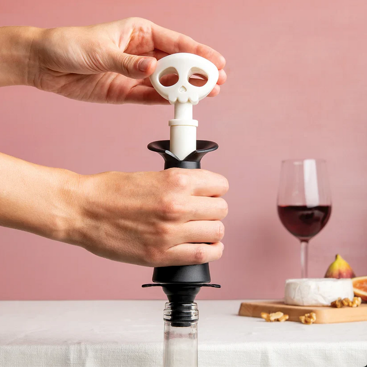 Spookelier Ghost Wine Stopper by OTOTO