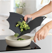 Batty Foldable Cutting Board – OTOTO Quirky Kitchen Gift