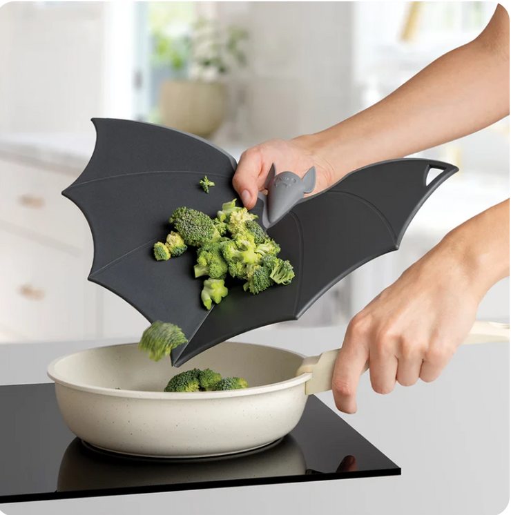 Batty Foldable Cutting Board – OTOTO Quirky Kitchen Gift