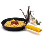 Monkey business PENNE PAN HOLDER Quirksy gifts australia